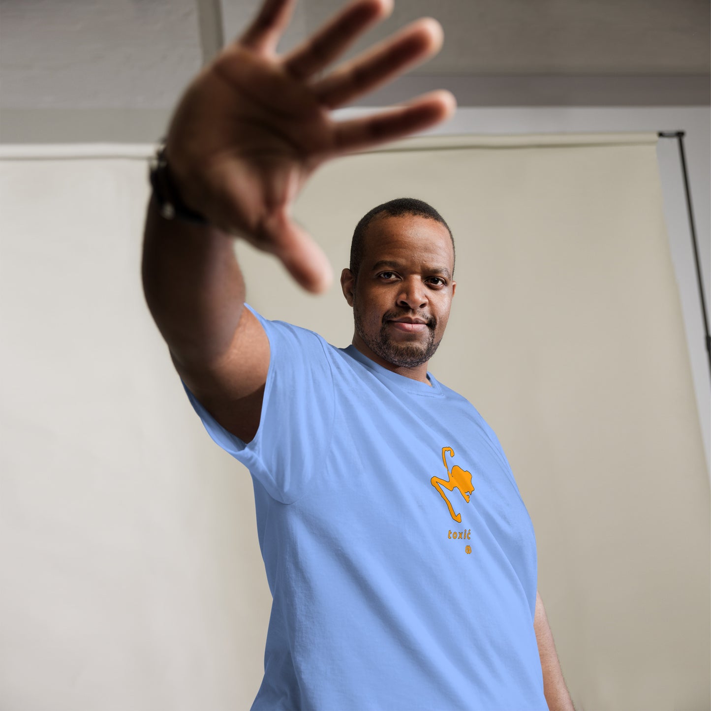 Klassisches Herren-T-Shirt „Toxić“