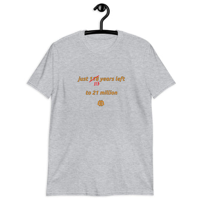 Klassisches Damen-T-Shirt „117years“